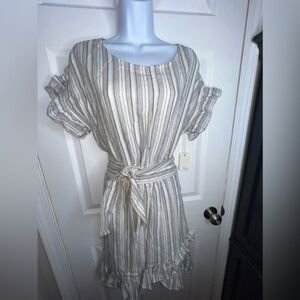 NWT Ava James Women’s Large White Tan Striped Linen Ruffle Dress L Short Sleeve